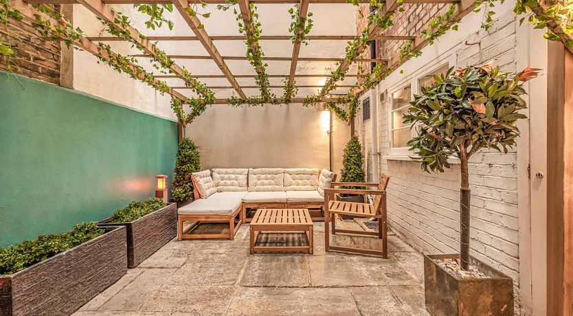 Photo of Radiant Green