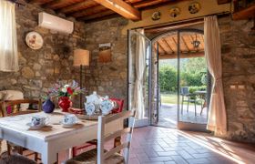 Photo of timeless-tuscan-cottage