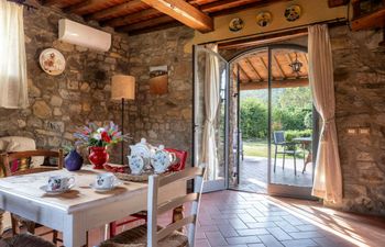 Timeless Tuscan Cottage Holiday Home