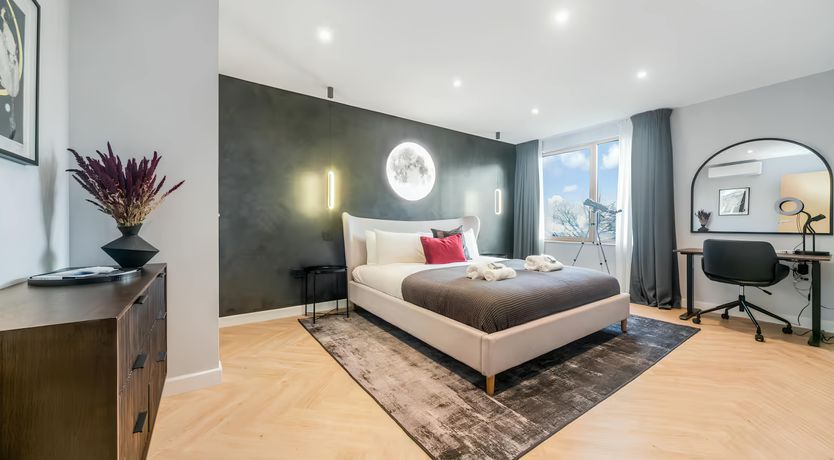 Photo of Lunar London