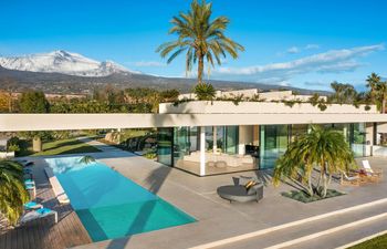 The Etna View Holiday Home