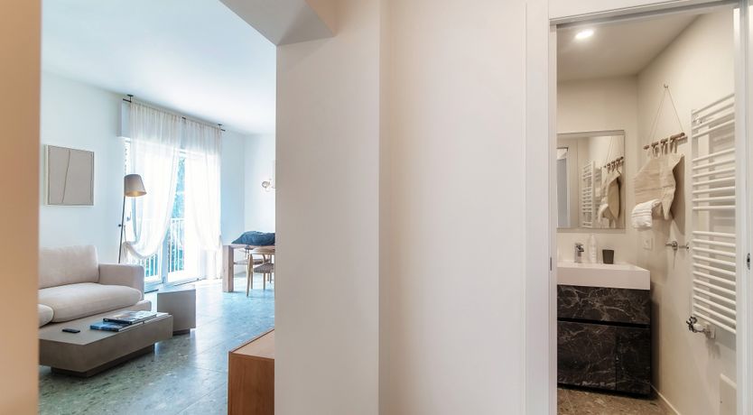 Photo of Como Hillside