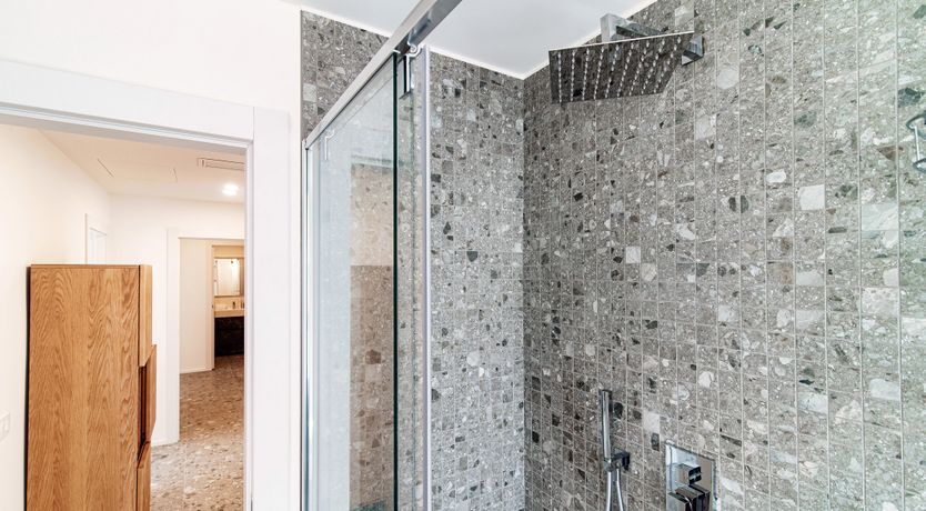 Photo of Como Hillside