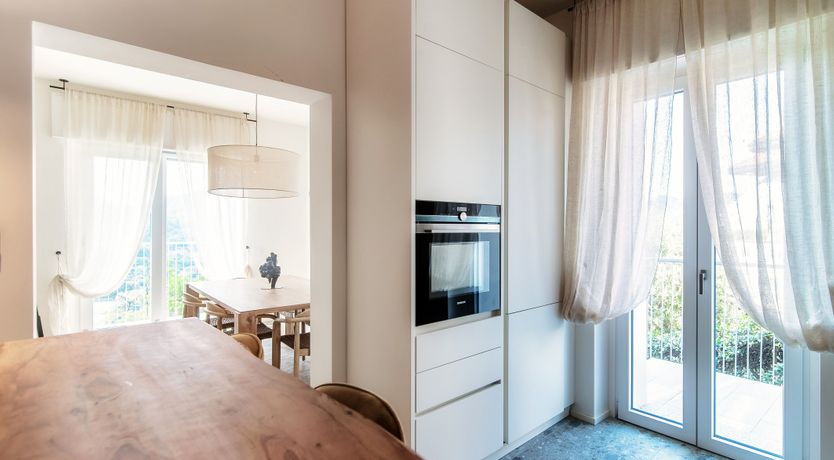 Photo of Como Hillside