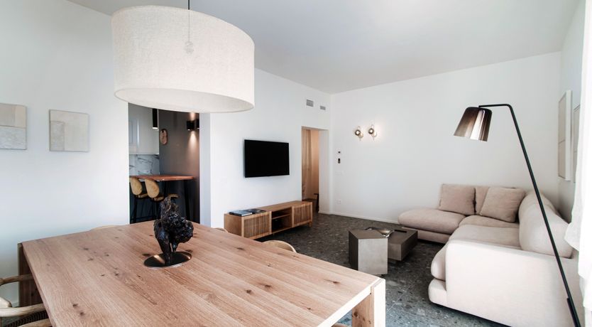 Photo of Como Hillside