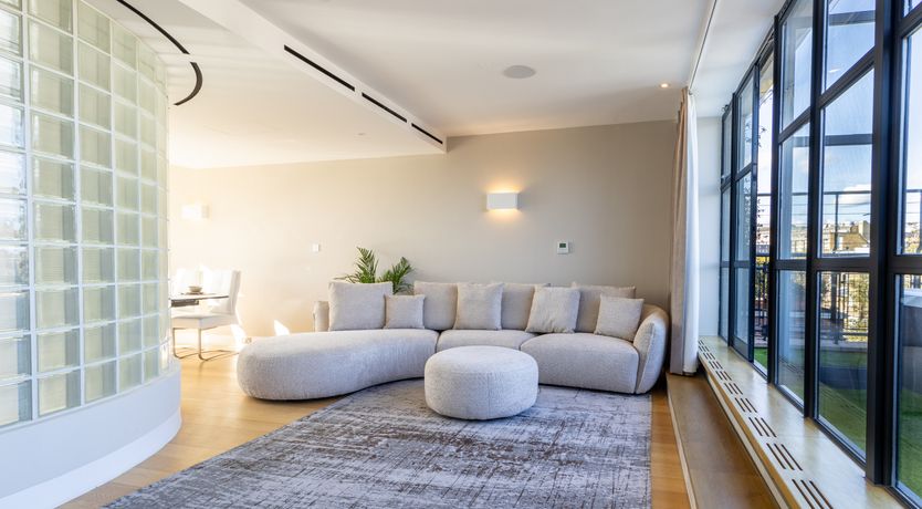 Photo of Gold & Shadow