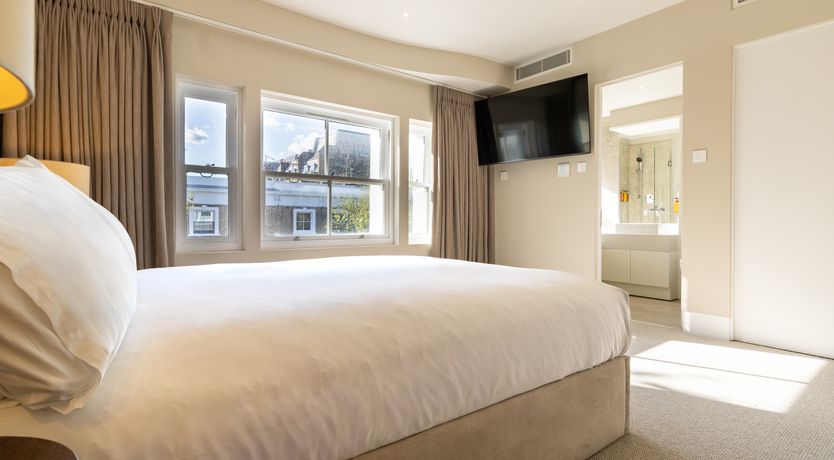 Photo of Gold & Shadow