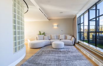 Gold & Shadow Holiday Home