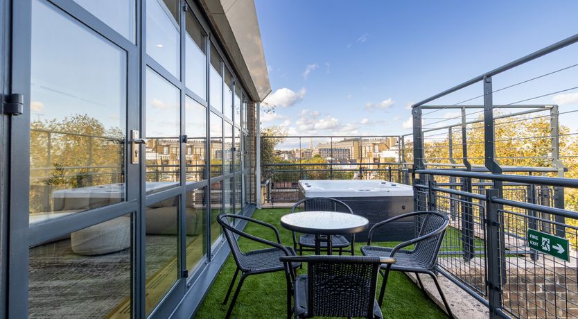 Photo of Gold & Shadow