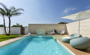 Photo of Azure & Pearl