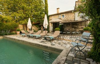 Cypress & Oak Holiday Home