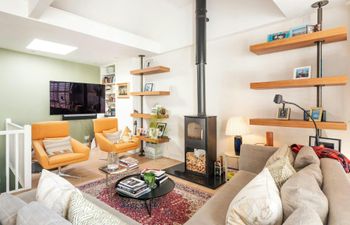 Gentle Riverside Charm Holiday Home