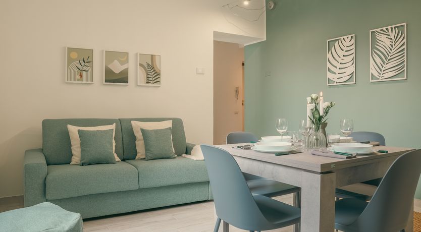 Photo of Lake & Olive