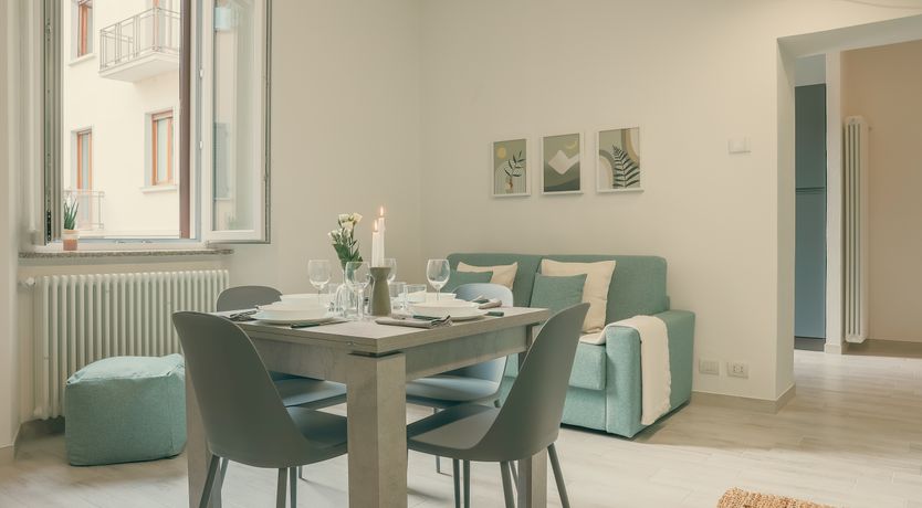 Photo of Lake & Olive