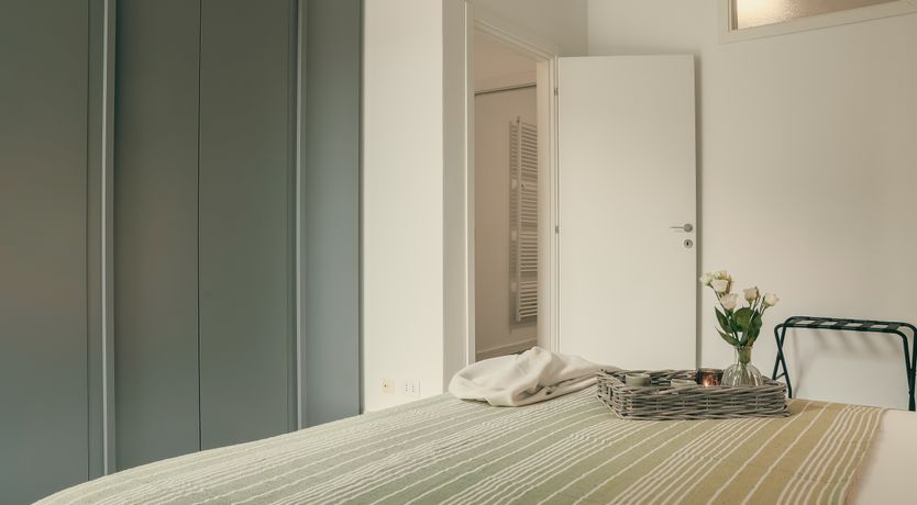 Photo of Lake & Olive