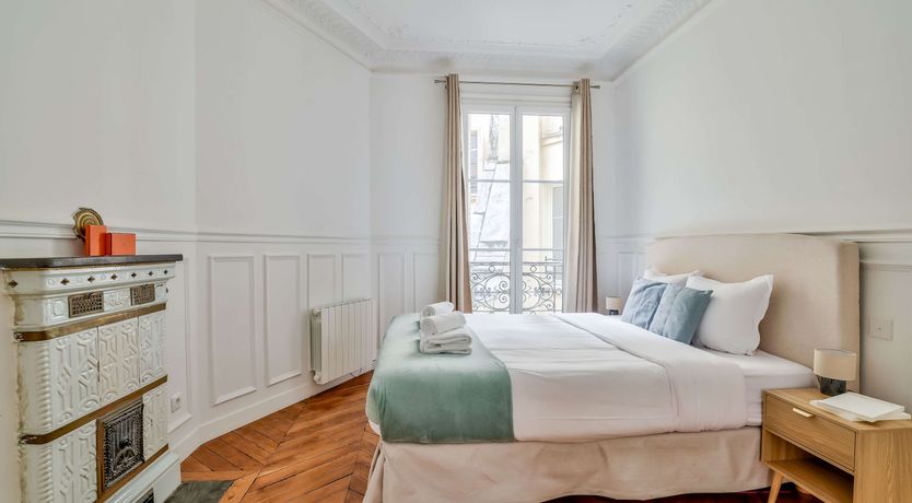 Photo of Parisian Poet