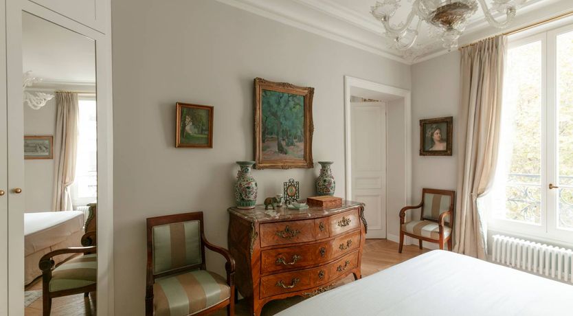 Photo of Golden Alcove