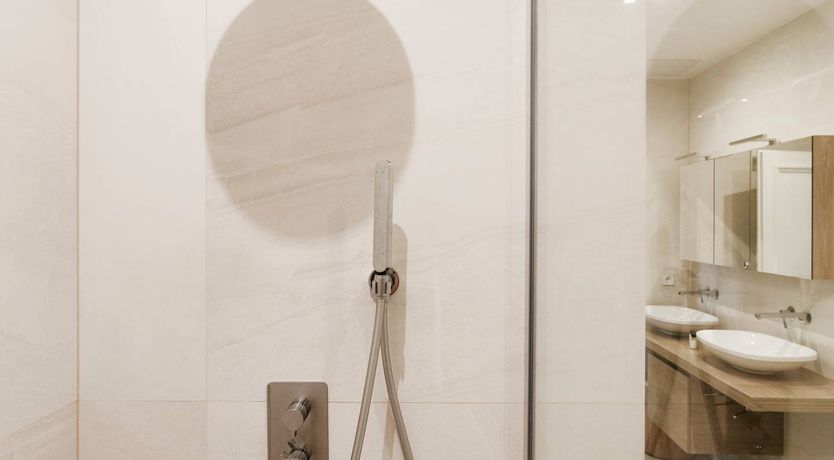 Photo of Golden Alcove