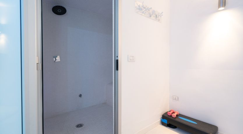 Photo of Pearl Island