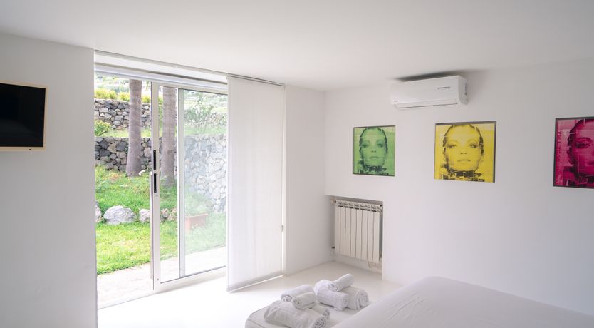 Photo of Pearl Island