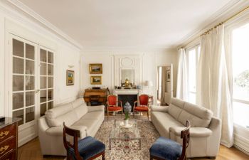 Elegant Prospect Holiday Home