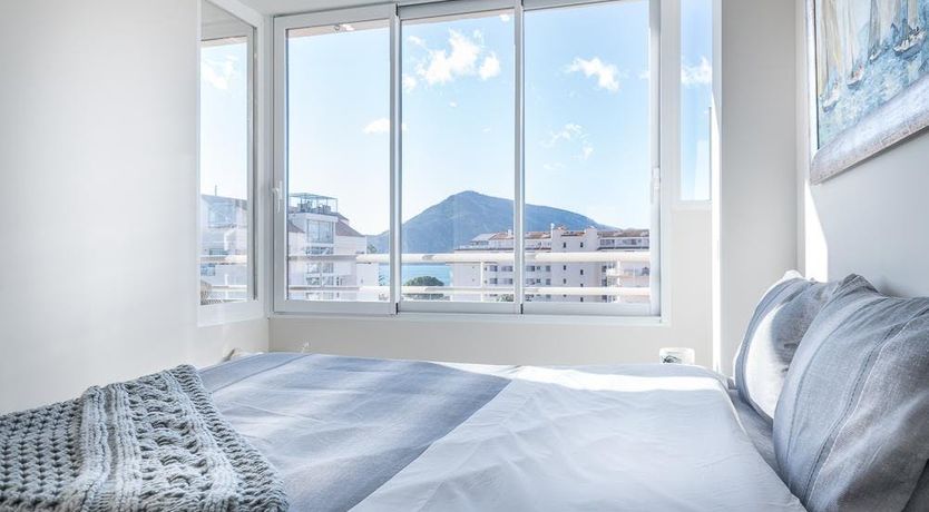 Photo of A Nautical Horizon