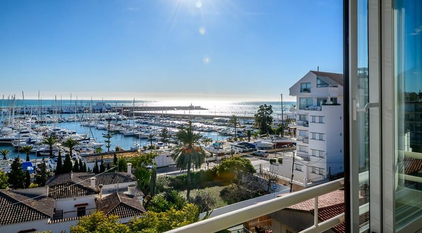 Photo of A Nautical Horizon