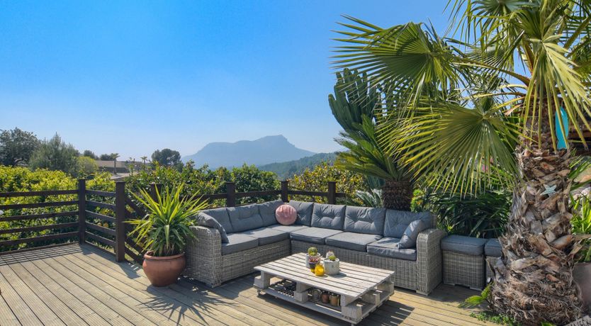 Photo of Sunburst Sunrise