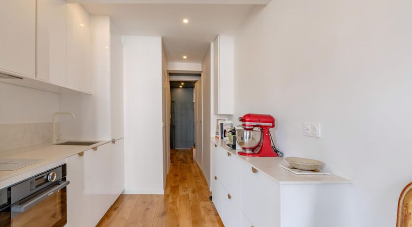 Photo of Parisian Glimmer