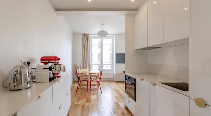 Photo of Parisian Glimmer