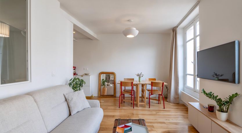 Photo of Parisian Glimmer