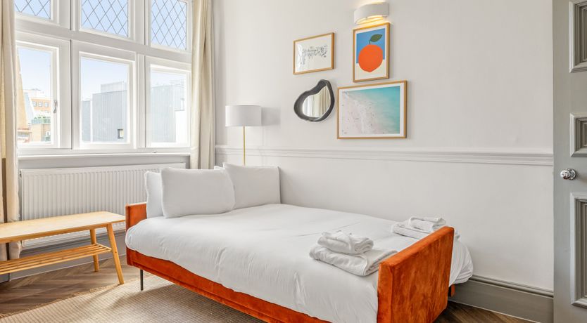 Photo of Opera Jewel