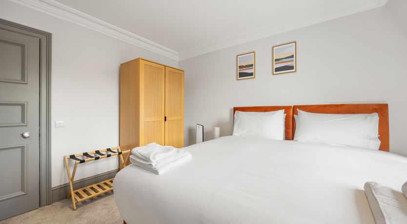 Photo of Opera Jewel