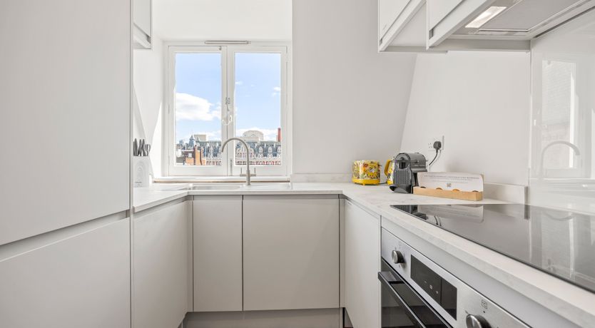 Photo of Opera Jewel