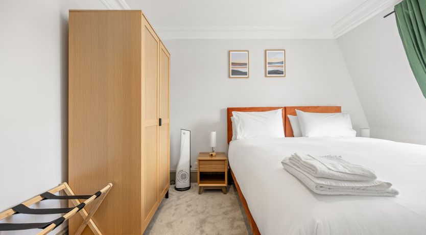 Photo of Opera Jewel