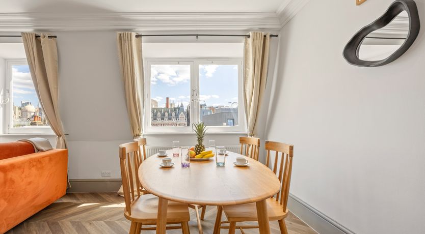 Photo of Opera Jewel