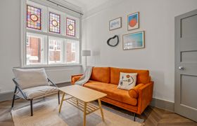 Photo of opera-jewel