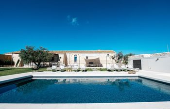 Vibrant Sicilian Beauty Holiday Home