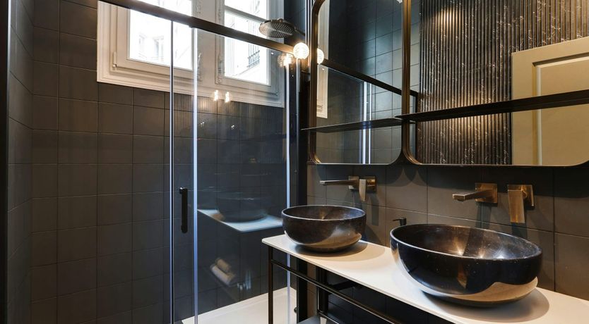 Photo of Avenue Charm