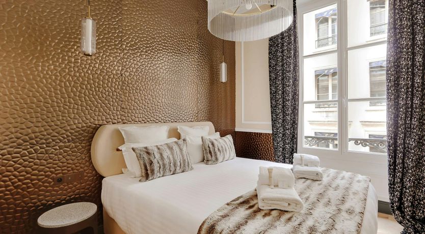 Photo of Avenue Charm