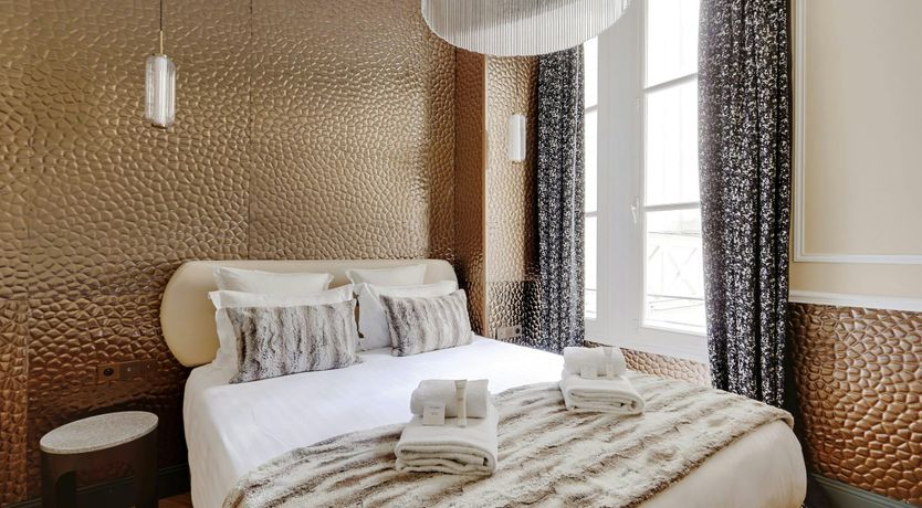 Photo of Avenue Charm