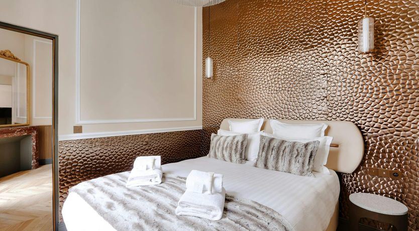 Photo of Avenue Charm