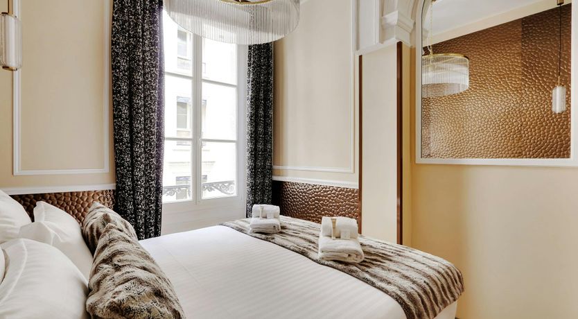 Photo of Avenue Charm