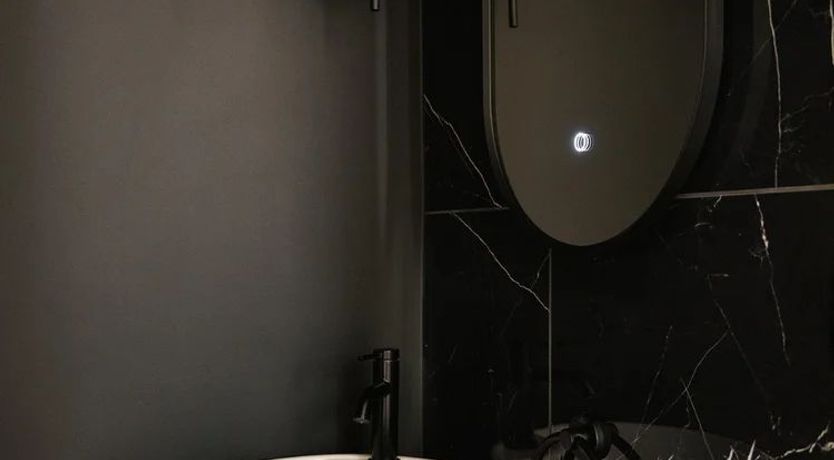 Photo of Eiffel Glimpse