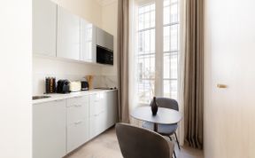 Photo of Parisian Serene