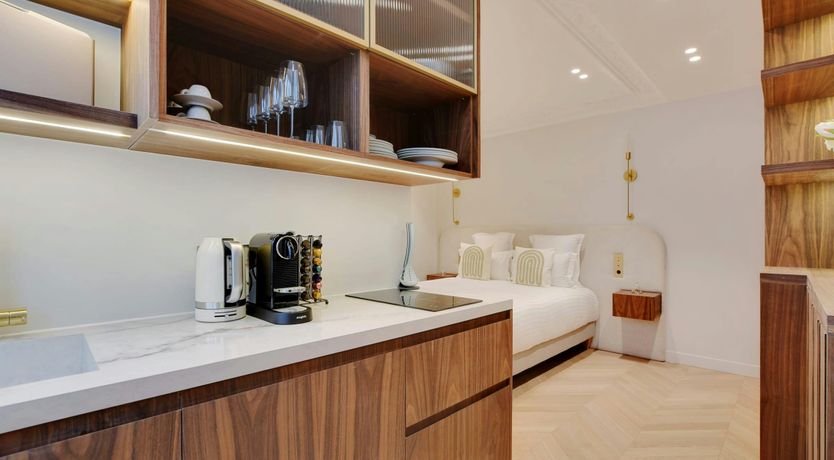 Photo of Marble & Mouldings