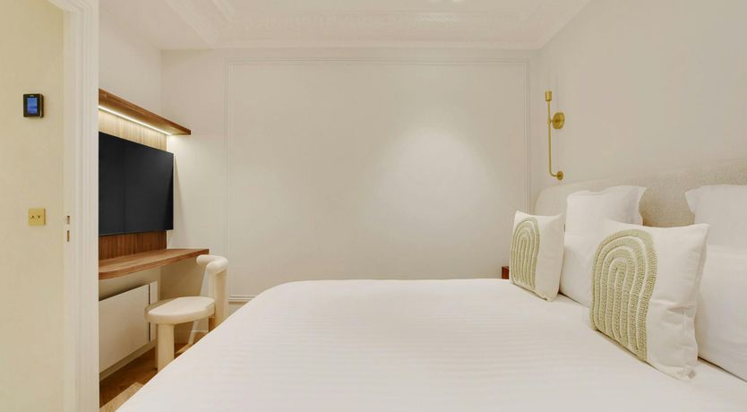 Photo of Marble & Mouldings