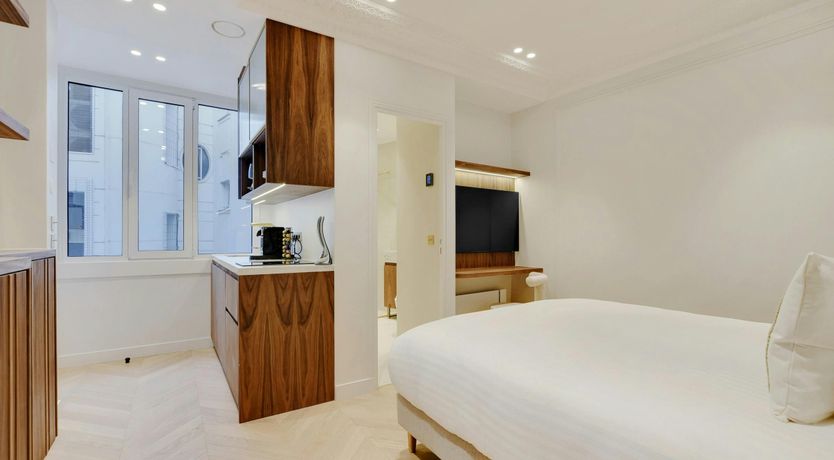 Photo of Marble & Mouldings