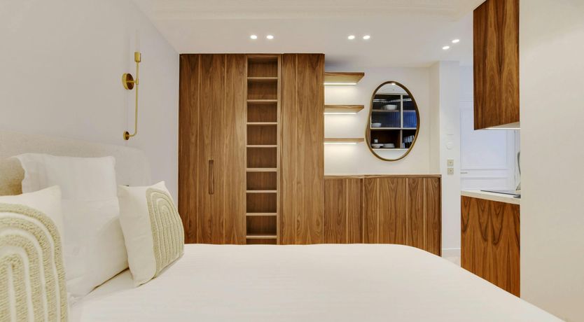 Photo of Marble & Mouldings