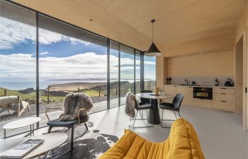 A Sunny Skye Holiday Home